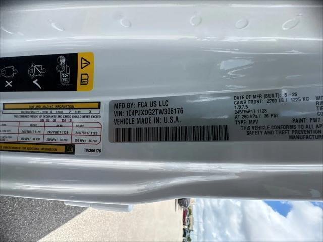 New 2026 Bright White Clear-Coat Exterior Paint Jeep Sport S image 30
