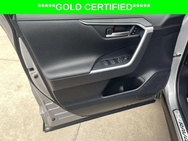 Certified Used 2022 SILVER SKY MET W/BLK Toyota  image 14