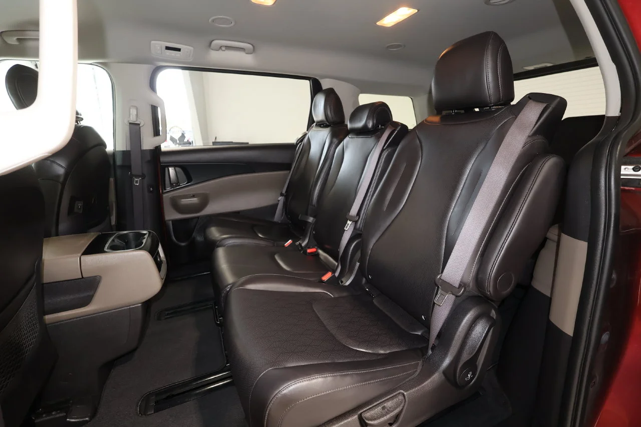 Used 2025 Red Kia LXS image 22