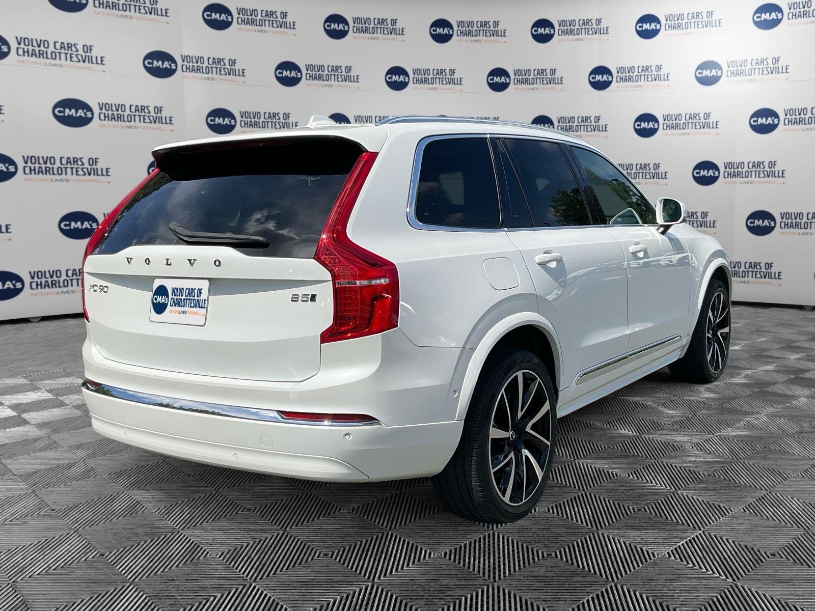 Used 2023 Crystal White Metallic Volvo Plus image 5
