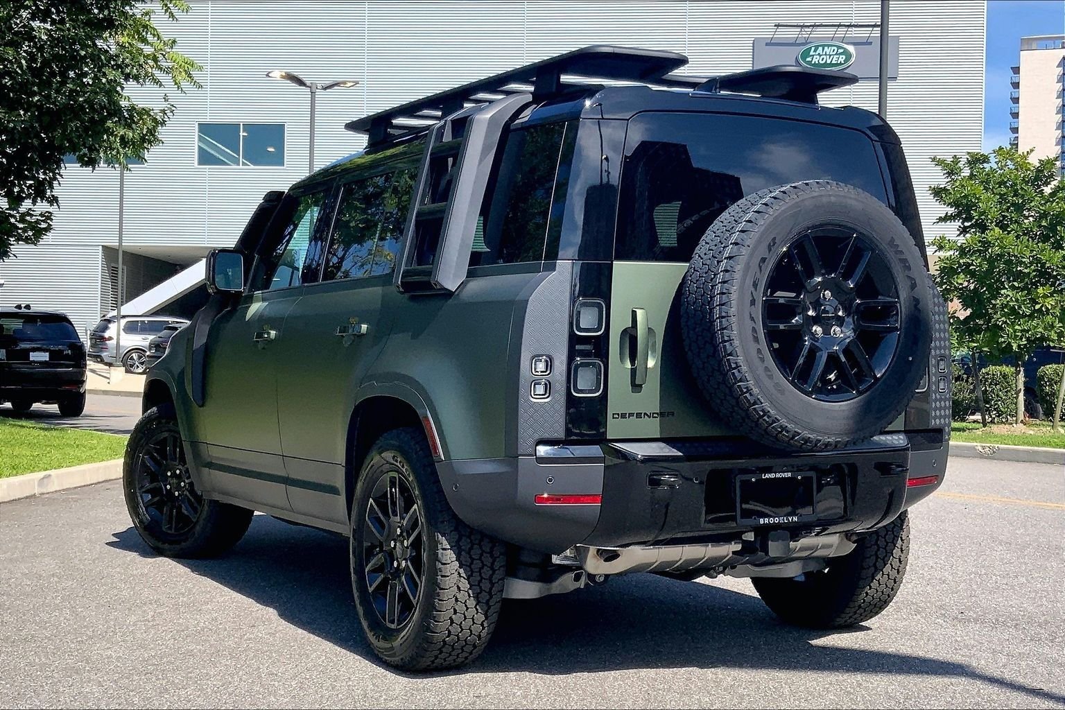 New 2026 Woolstone Green Land Rover S image 12