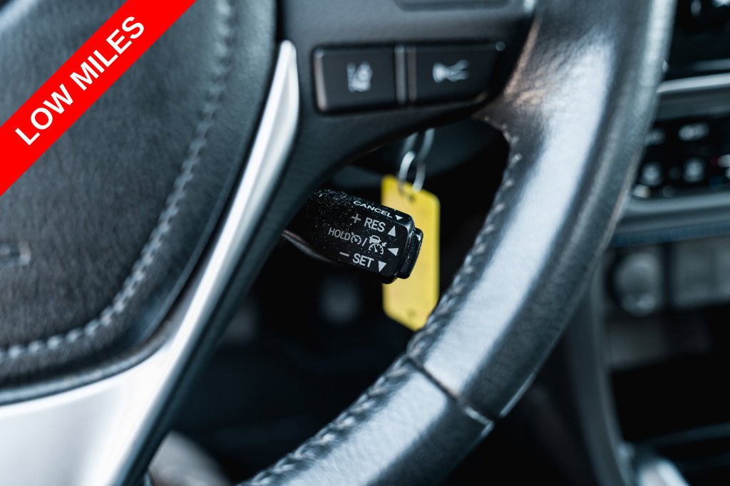 Used 2019 Barcelona Red Metallic Toyota SE image 17