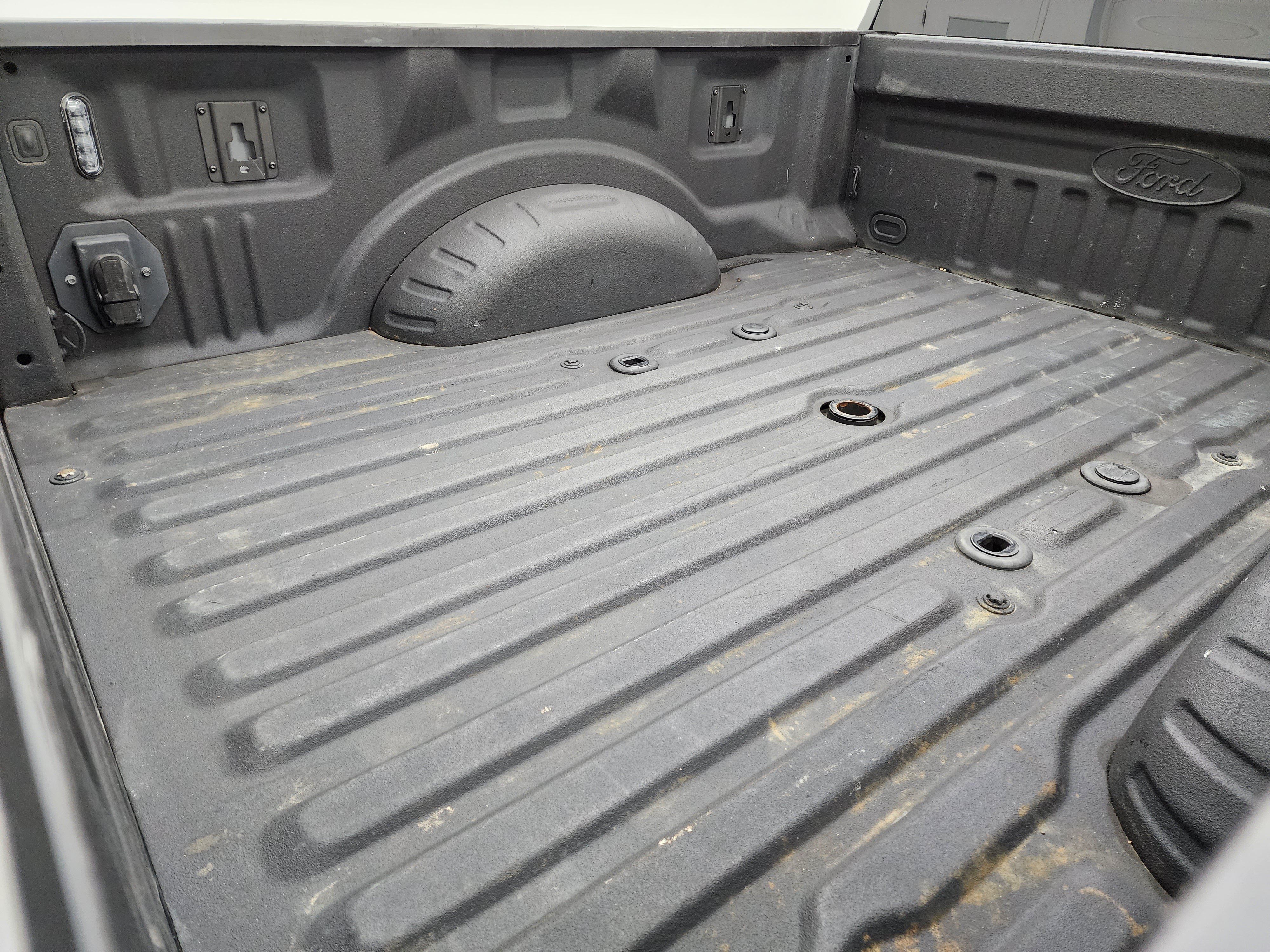 Used 2022 Carbonized Gray Metallic Ford 4x4 SuperCab Lariat w/FX4: SUPERCAB-SHORTBOX-SRW-6.7L DIESEL-NAV-FX4-HEAT/COOL SEATS-NEW TIRES image 5