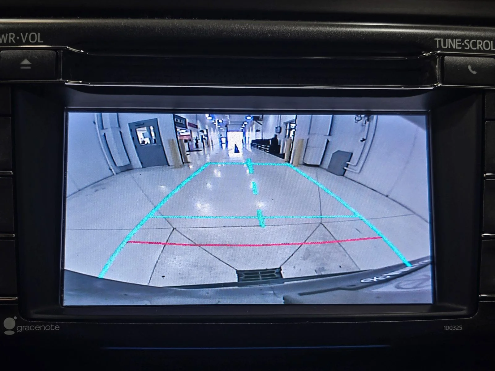 Used 2014 Gray Toyota XLE image 38