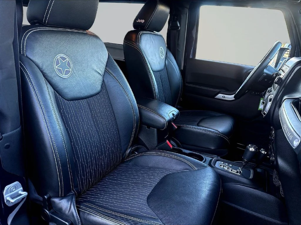 Used 2013 True Blue Pearlcoat Jeep Sport image 31