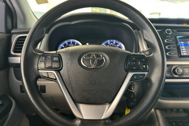Certified Used 2019 Silver Toyota LE image 28