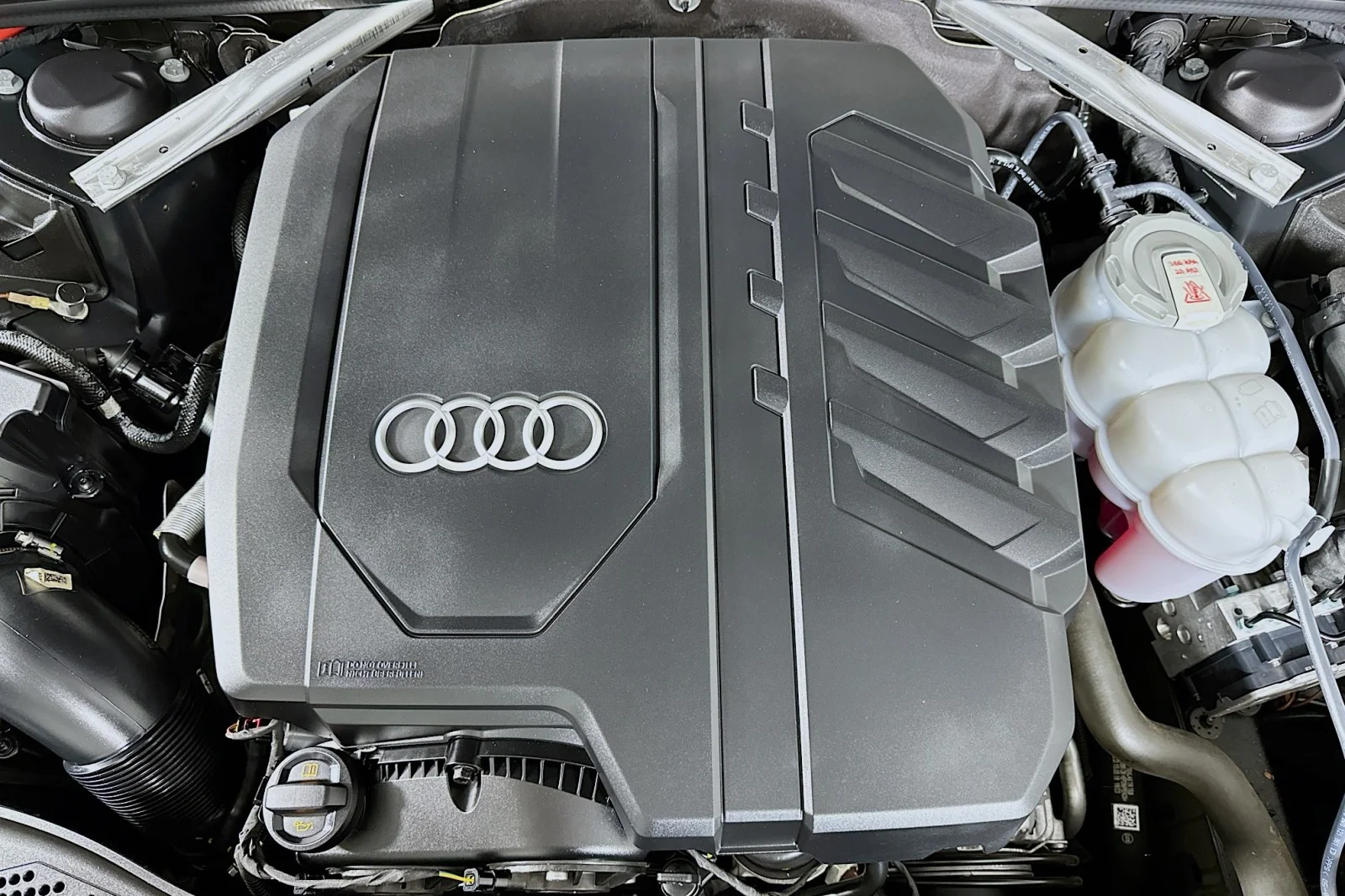 Used 2023 Mythos Black Metallic Audi S line Premium image 13