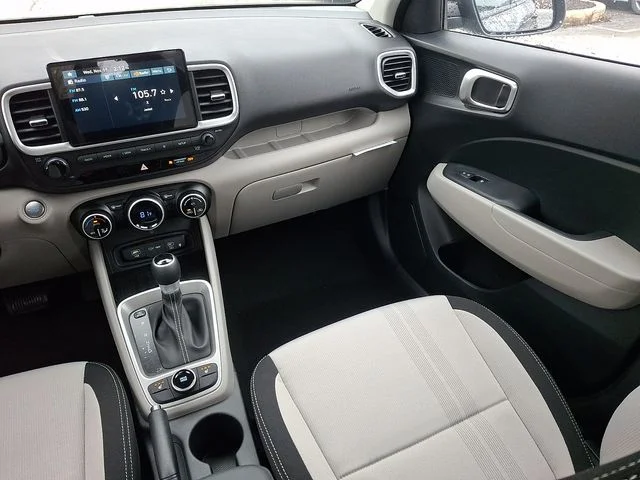 New 2026 Black Hyundai SEL image 11