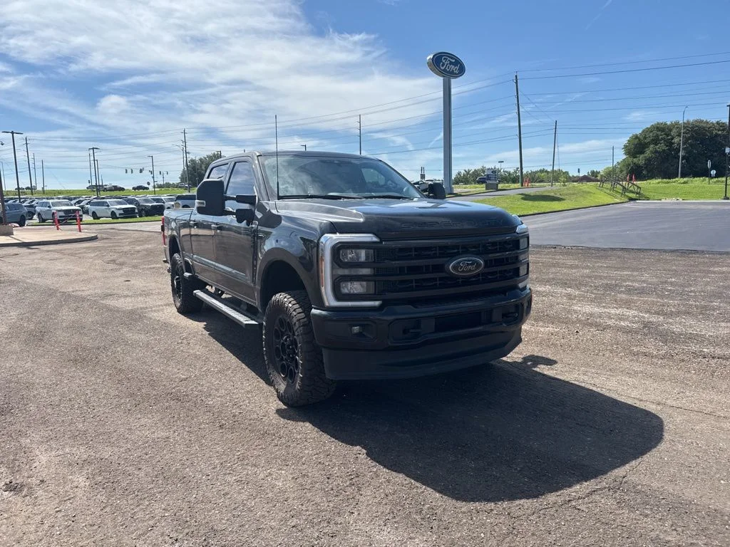 Used 2024 Black Ford XLT image 2