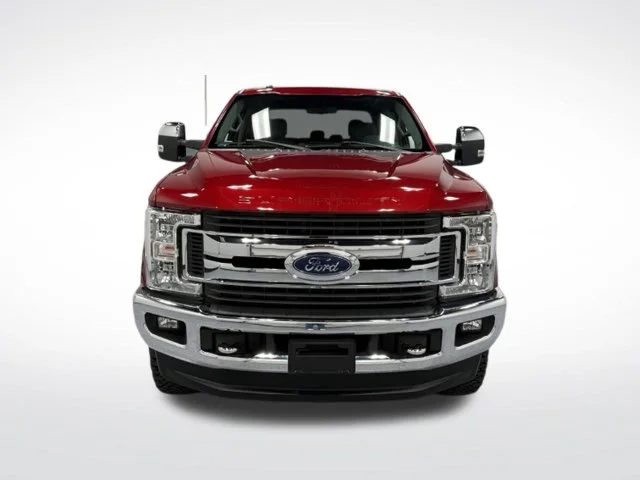 Used 2017 Red Ford XLT image 3