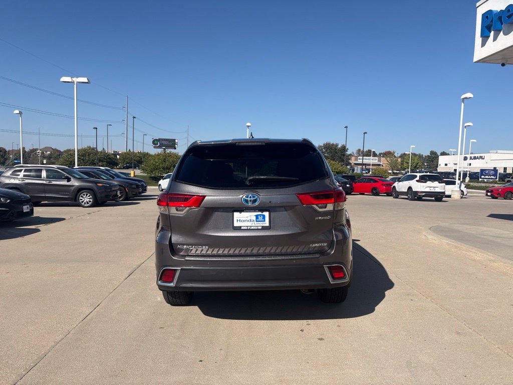 Used 2019 Predawn Gray Mica Toyota Limited Platinum image 6