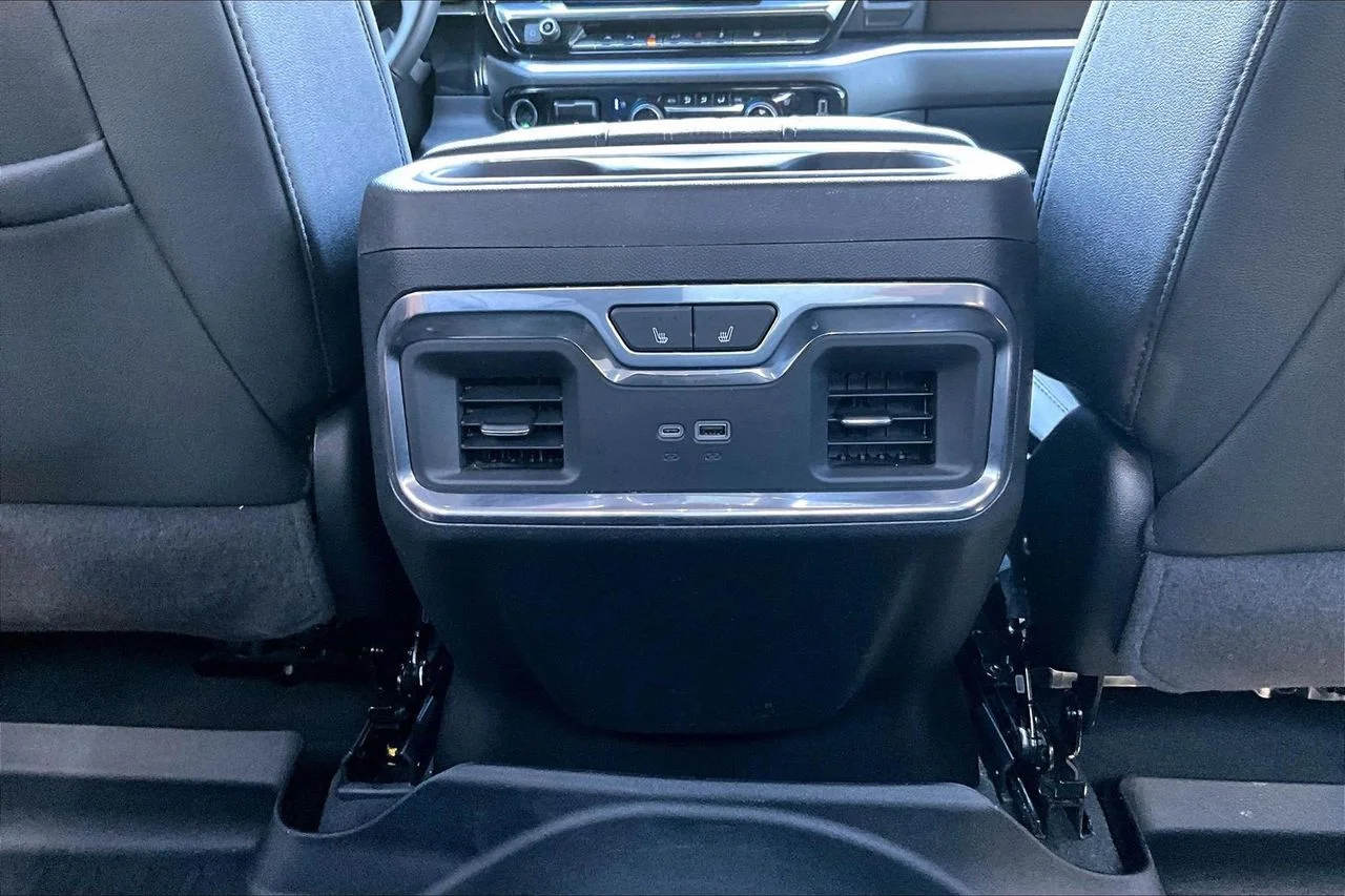 Used 2024 Black Chevrolet High Country image 15
