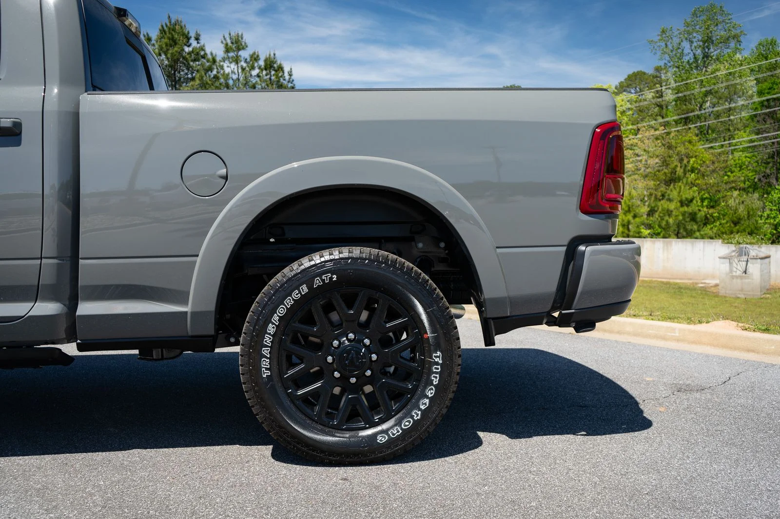 New 2026 Ceramic Gray Clear-Coat Exterior Paint RAM Limited image 13