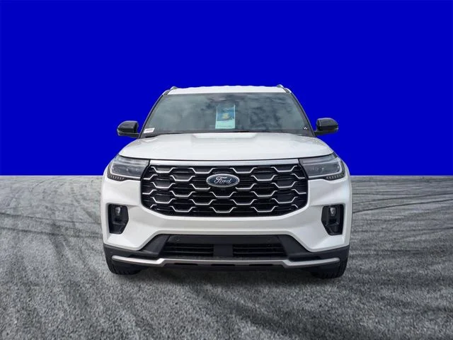 New 2026 Star White Metallic Tri-Coat Ford Platinum™ image 9