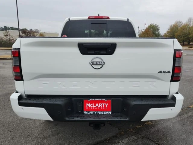 New 2026 Glacier White Nissan Crew Cab SV image 4