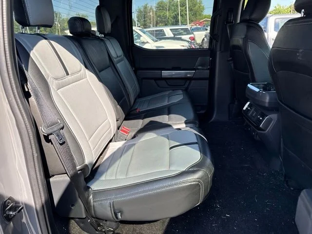 Used 2021  Ford XLT image 29
