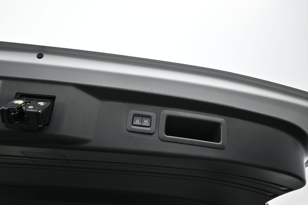 New 2026 Wind Chill Pearl Mazda Preferred AWD image 20