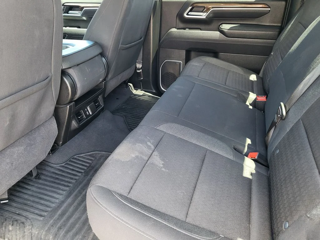 Used 2025 Sterling Gray Metallic Chevrolet LT image 21