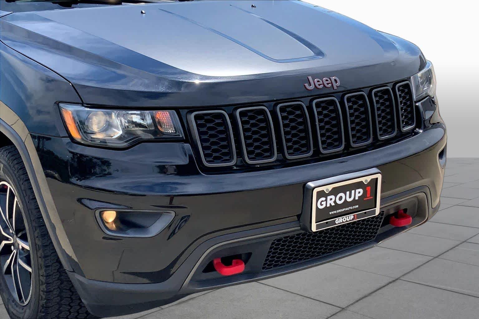 Used 2019 Diamond Black Crystal Pearlcoat Jeep Trailhawk image 29