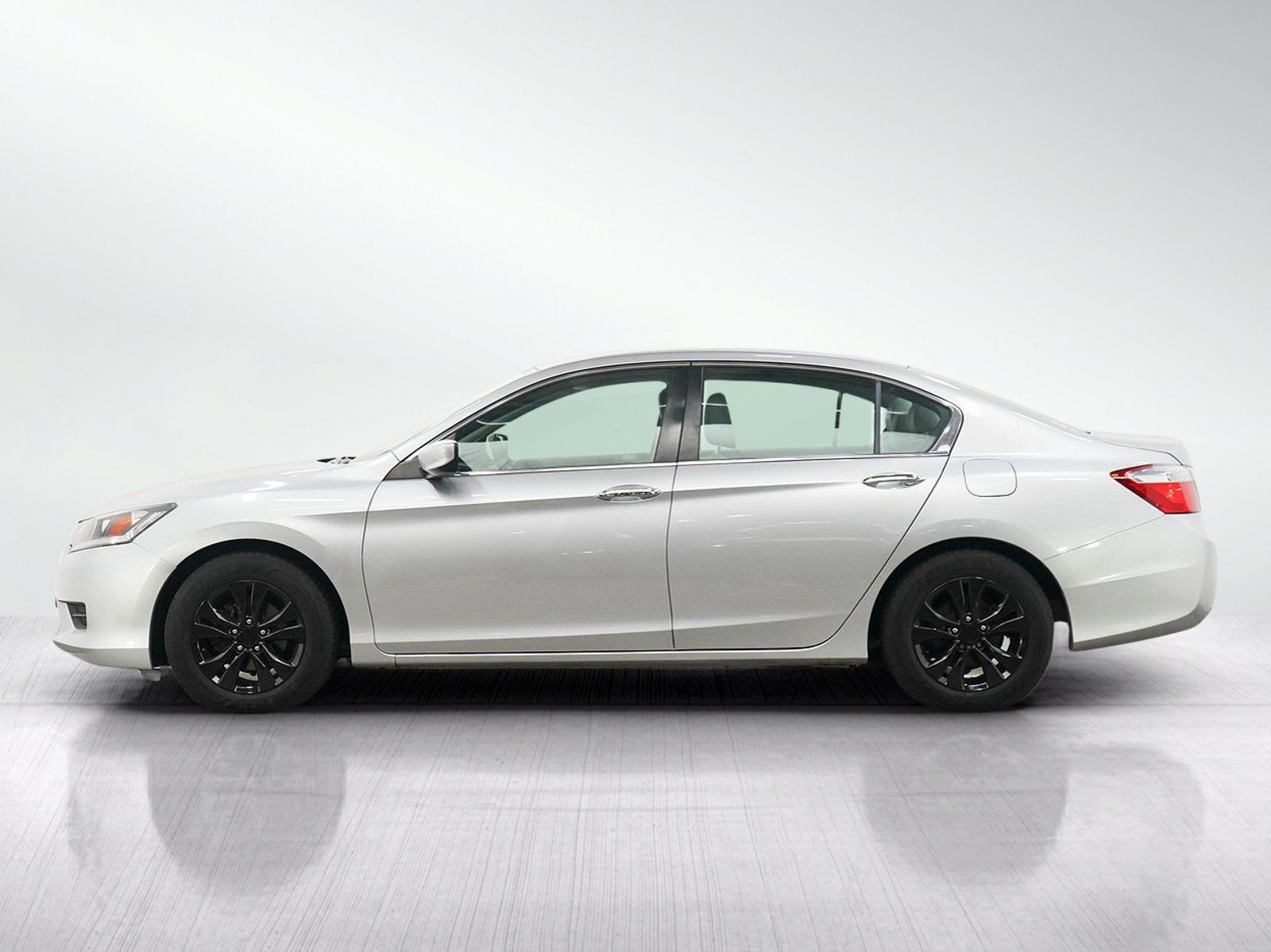 Used 2015 Honda Accord LX with VIN 1HGCR2F35FA108067 for sale in Burnsville, Minnesota