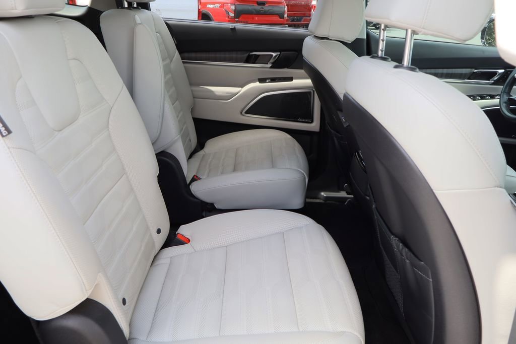 Used 2023 White Kia SX Prestige image 31