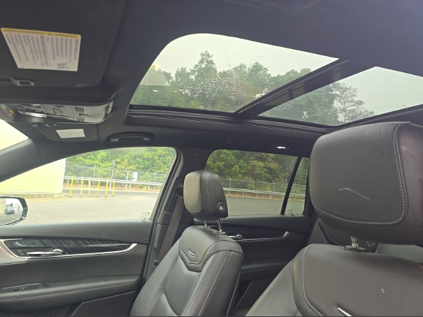 Used 2023 Silver Cadillac Premium Luxury image 9