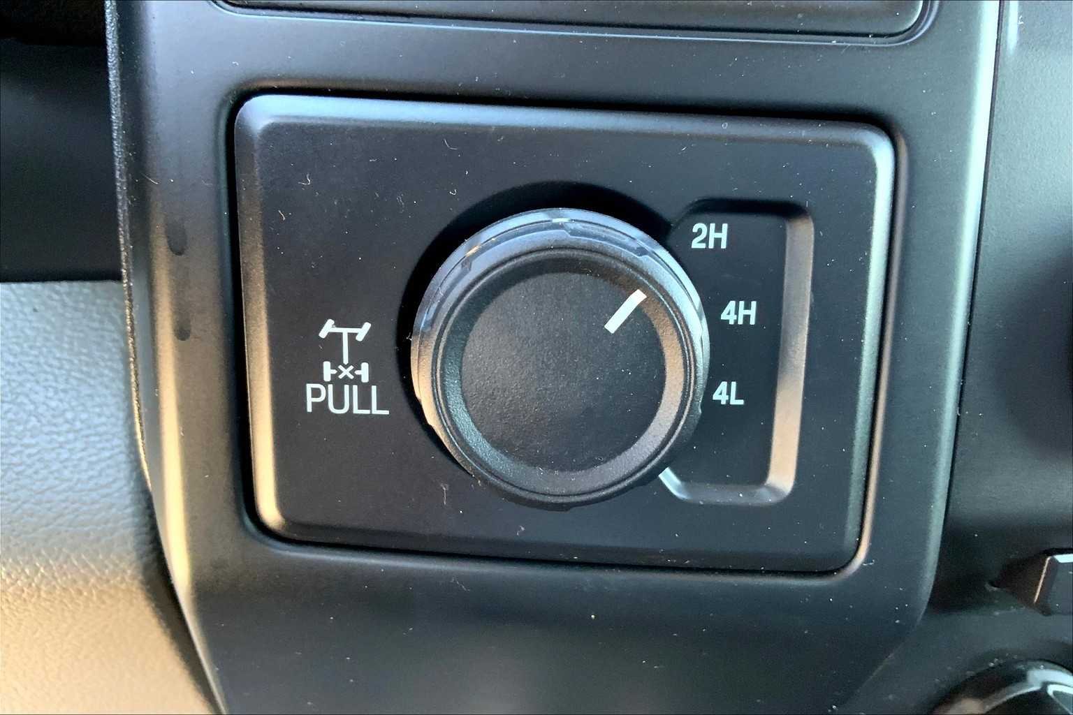 Used 2018 Blue Jeans Metallic Ford XL image 65