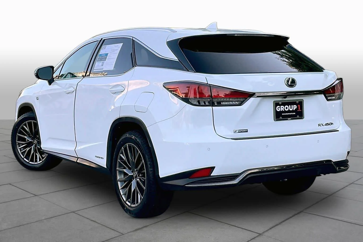 Used 2021 Ultra White Lexus F SPORT Handling image 11
