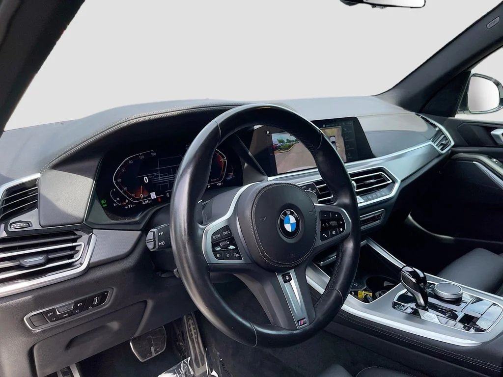 Used 2022 White BMW xDrive40i image 9