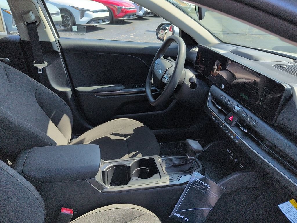 New 2026 Snow White Pearl Kia LX image 7