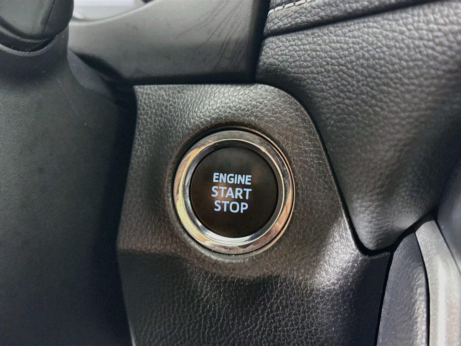 Used 2025 Ice Cap Toyota XLE image 21