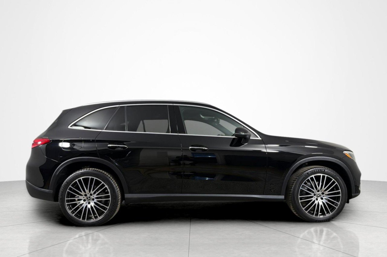 Certified Used 2024 Black Mercedes-Benz GLC 300 image 6