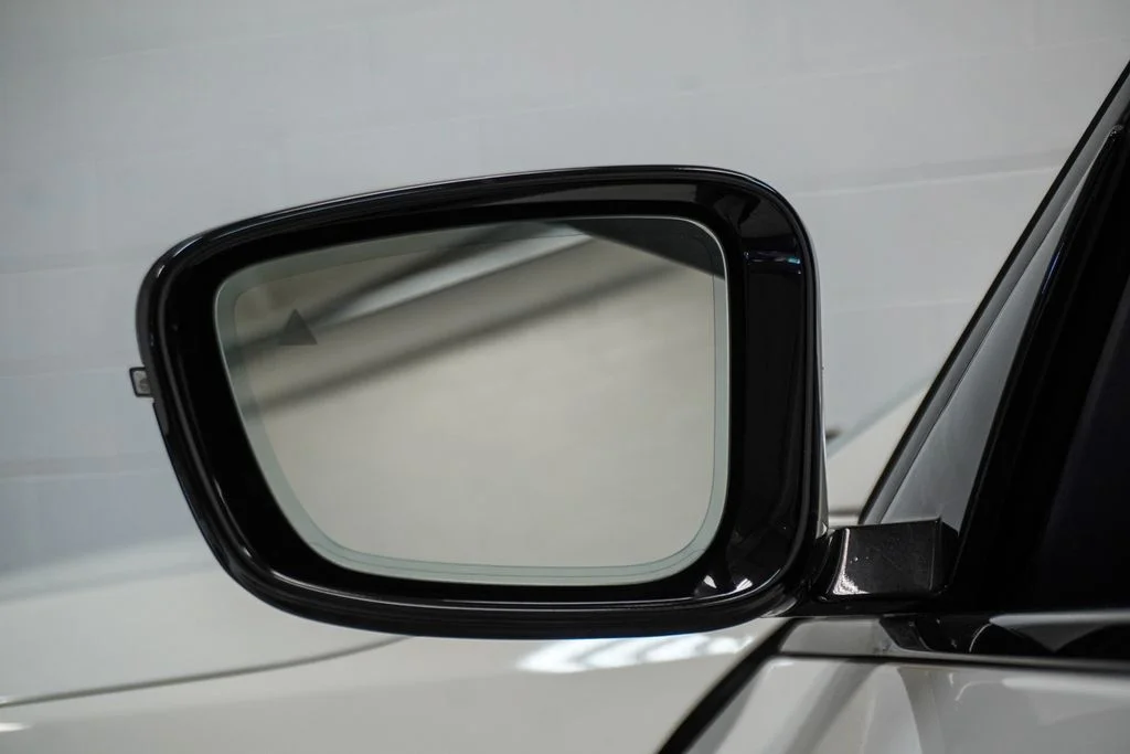Used 2023 White BMW 530i xDrive image 34