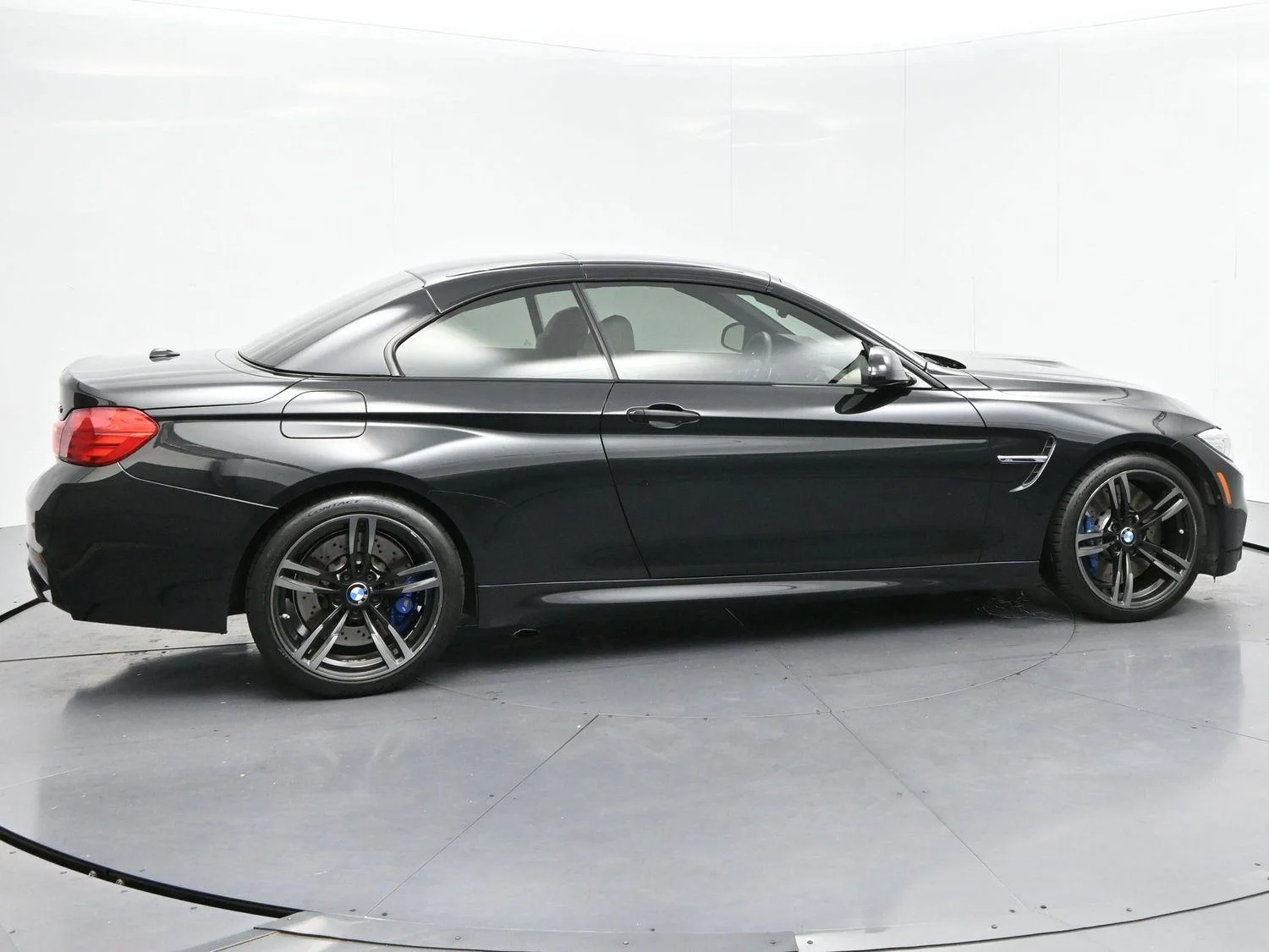 Used 2015 Black Sapphire Metallic BMW M4 image 8