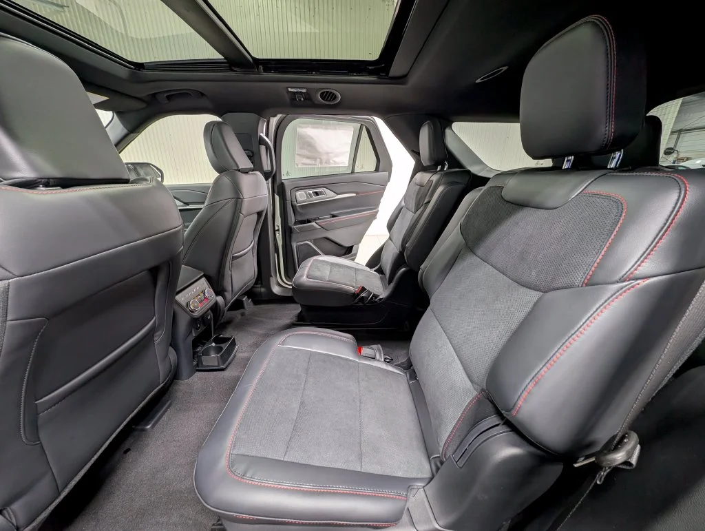 New 2027 Star White Metallic Tri-Coat Ford ST image 15