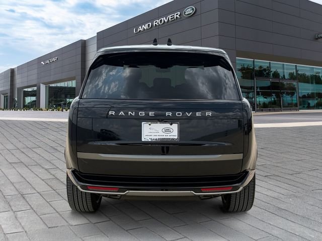 New 2026 Santorini Black Land Rover SE image 4