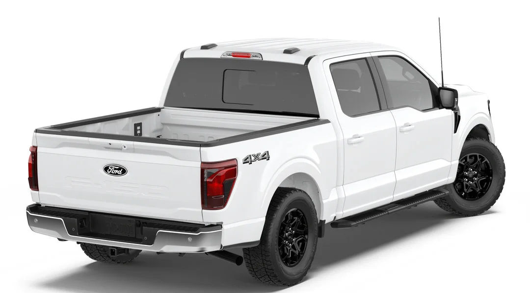 New 2026 Agate Black Metallic Ford XLT image 3