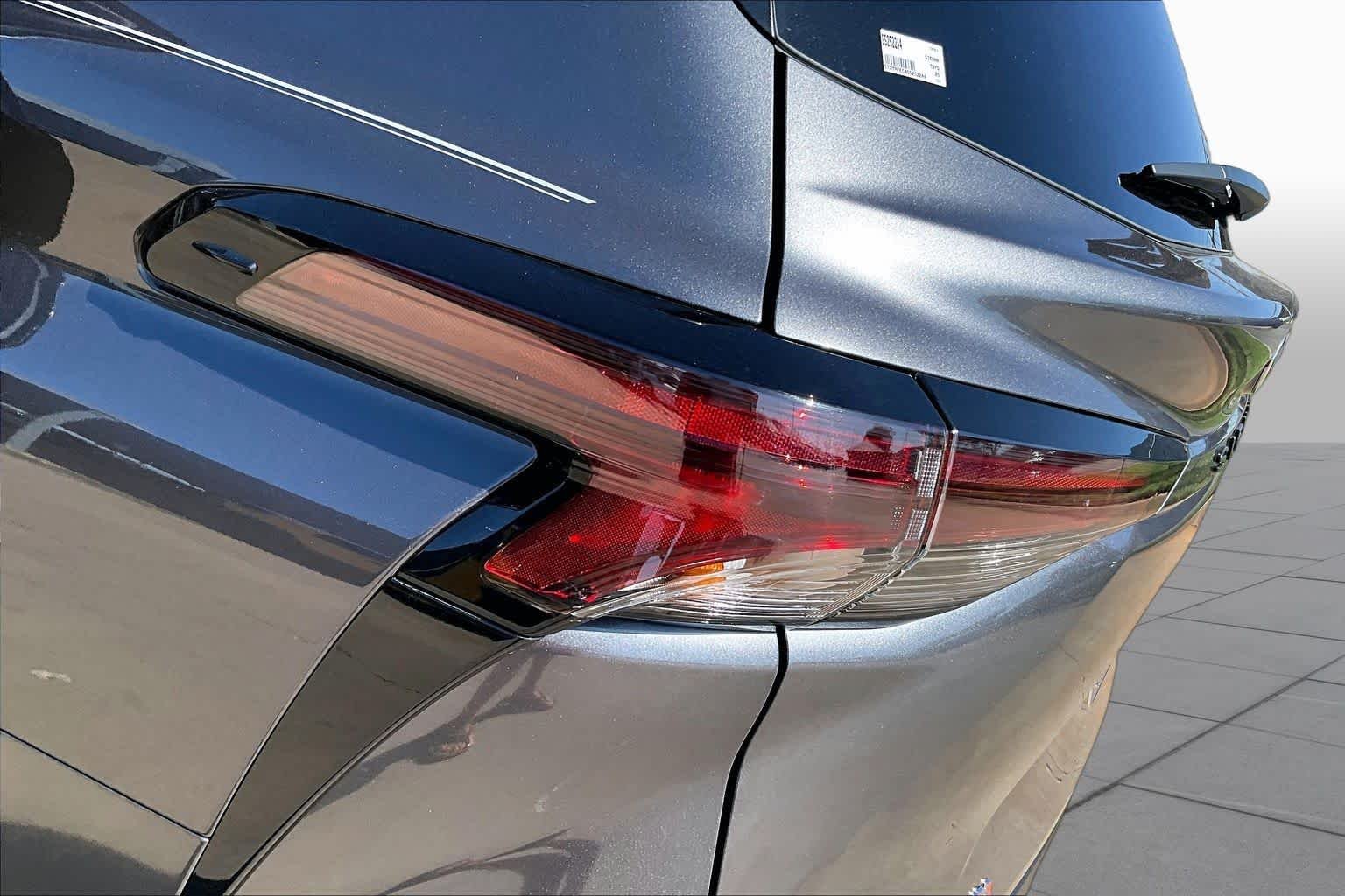Used 2025 MAGNETIC GRAY METALLIC Toyota XLE Autono-MaaS image 29