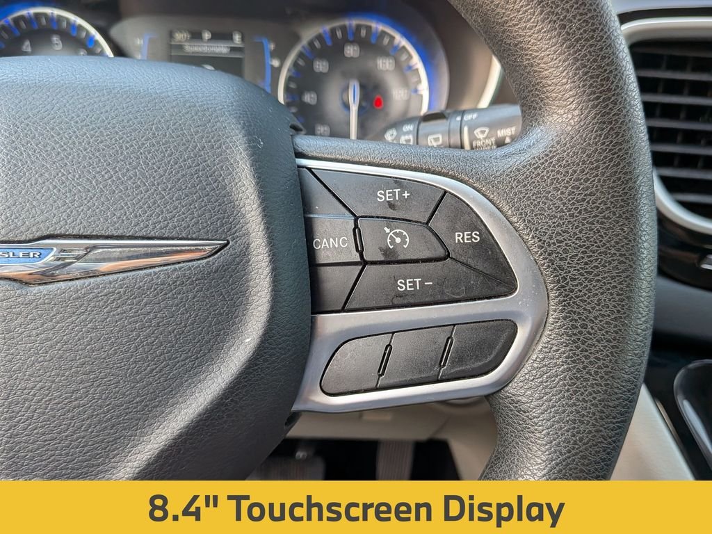 Used 2017 White Chrysler Touring image 21