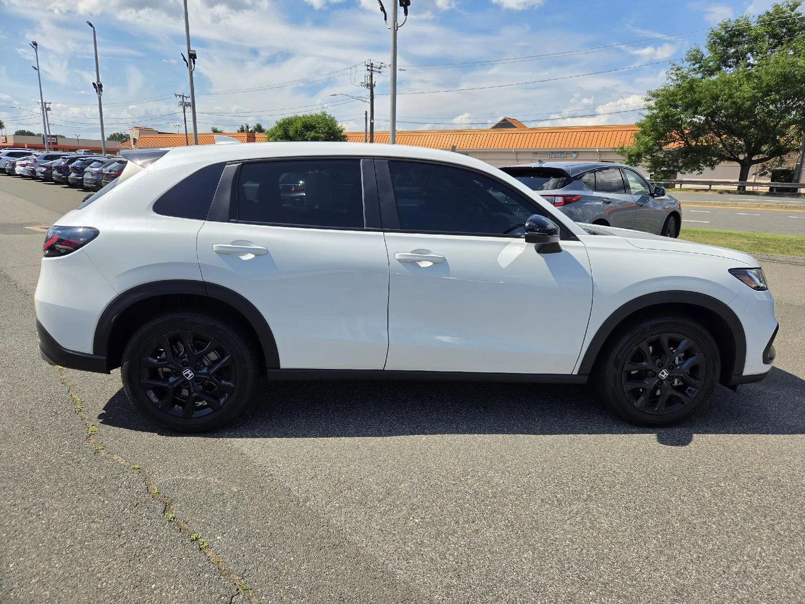 Used 2024 Platinum White Pearl Honda Sport image 5