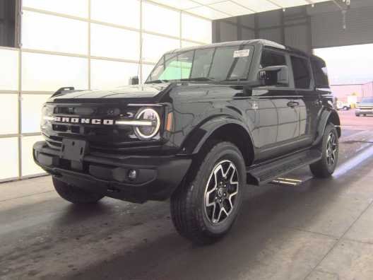 Used 2025 Shadow Black Ford Outer Banks image 2