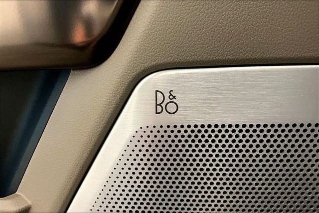 Used 2024 Agate Black Metallic Ford Platinum image 33