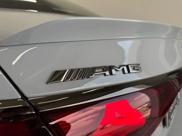 New 2026 MANUFAKTUR Alpine Gray Mercedes-Benz E 53 AMG® image 37