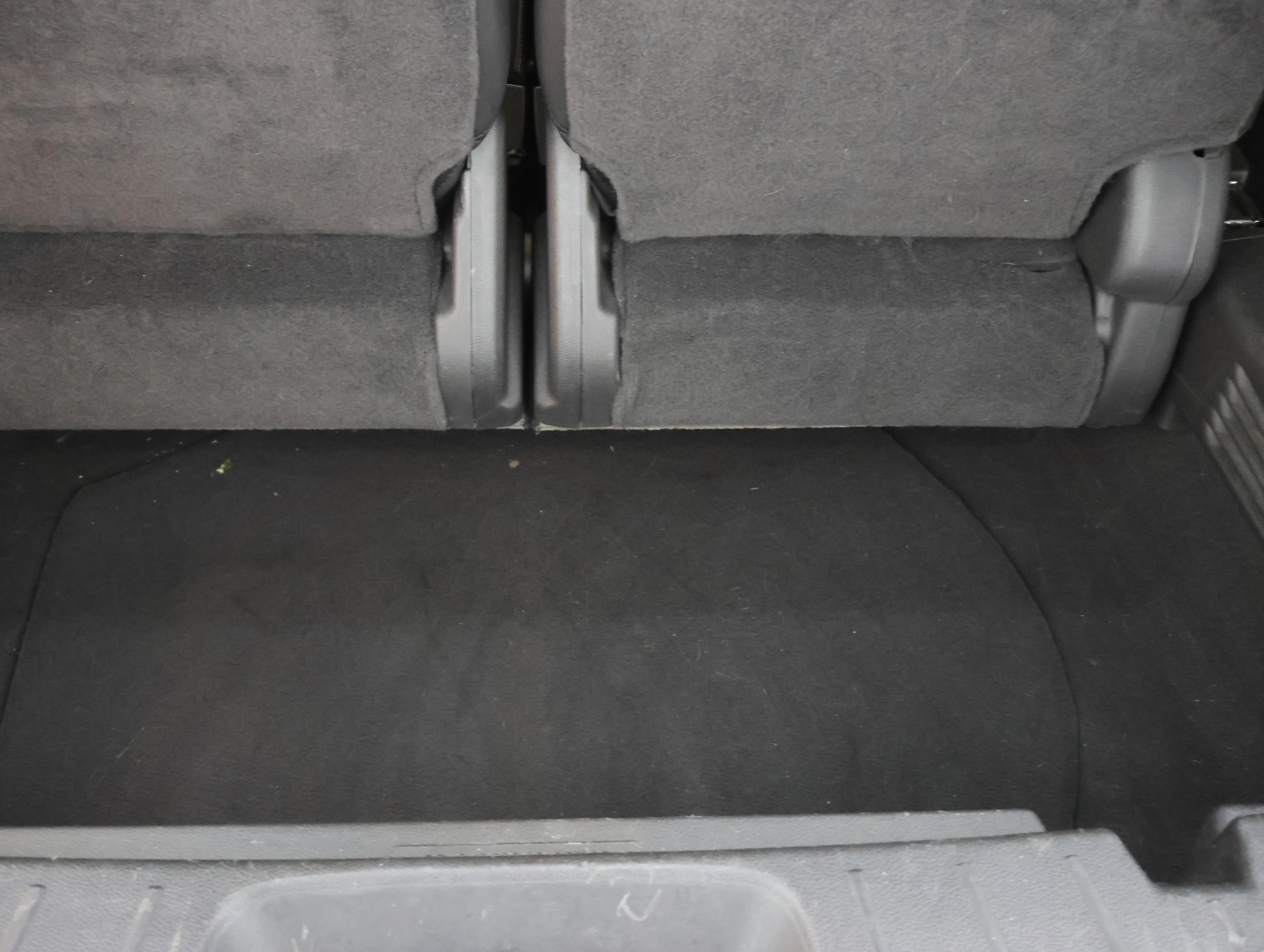 Used 2015 Magnetic Metallic Ford Sport image 28