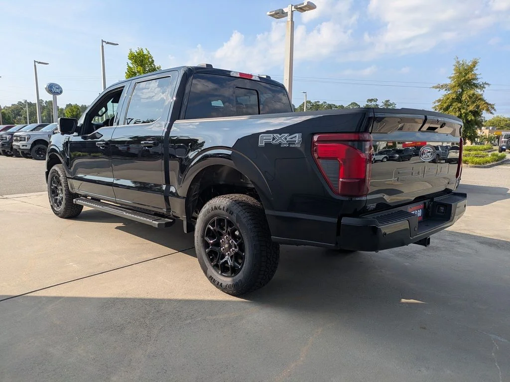 New 2026 Agate Black Metallic Ford XLT image 6