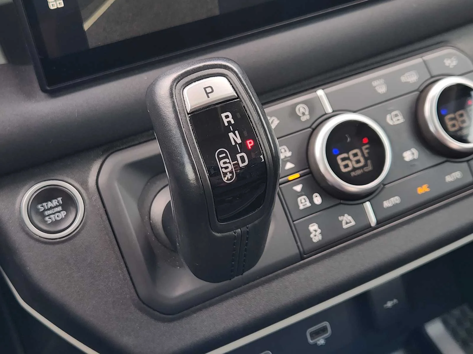 Used 2022 Eiger Grey Metallic Land Rover SE image 20