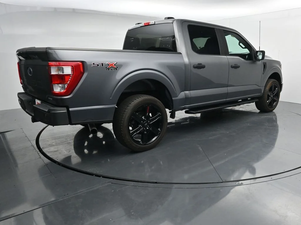 Used 2023 Gray Ford XL image 7