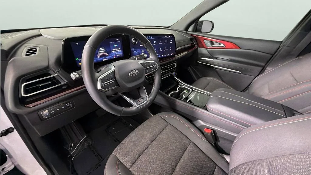 Used 2024 Summit White Chevrolet Z71 image 18