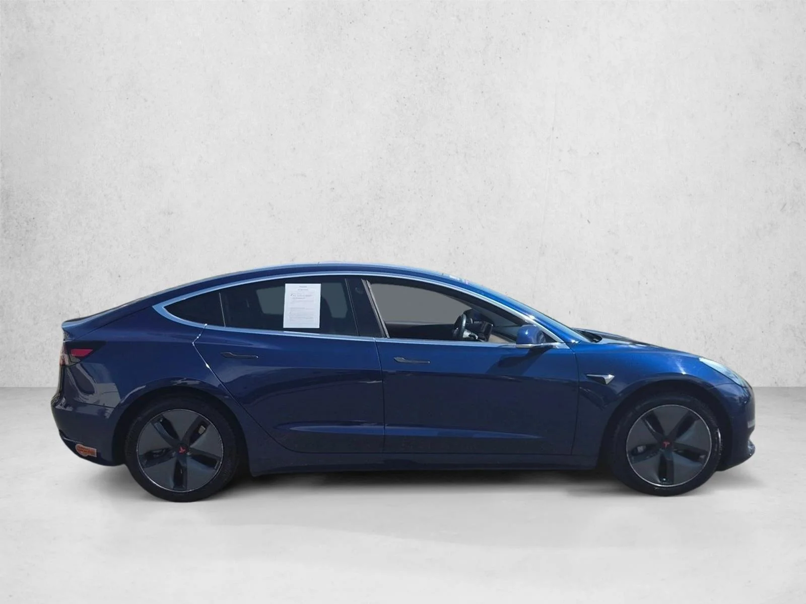 Used 2018 Blue Tesla Long Range Battery image 4