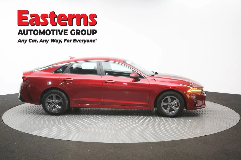 Used 2023 Red Kia LXS image 44
